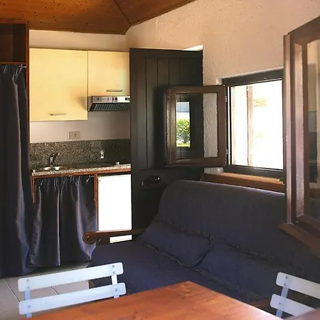 Ferienhaus Mobile In With Veranda Sarzana